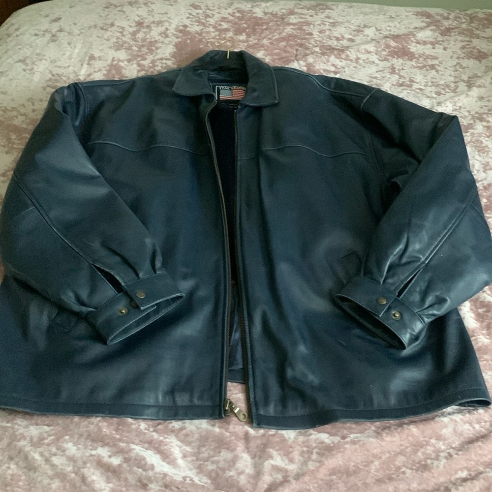 Men’s size 50 Italian Leather Jacket! Excellent condition.  Worn twice.
